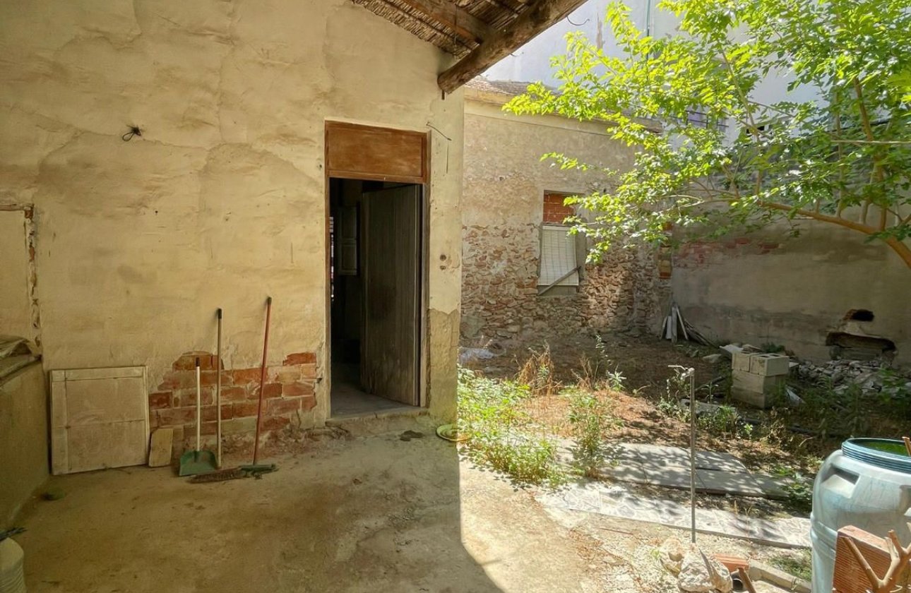 Resale - Terraced house -
Formentera del Segura - Casco urbano