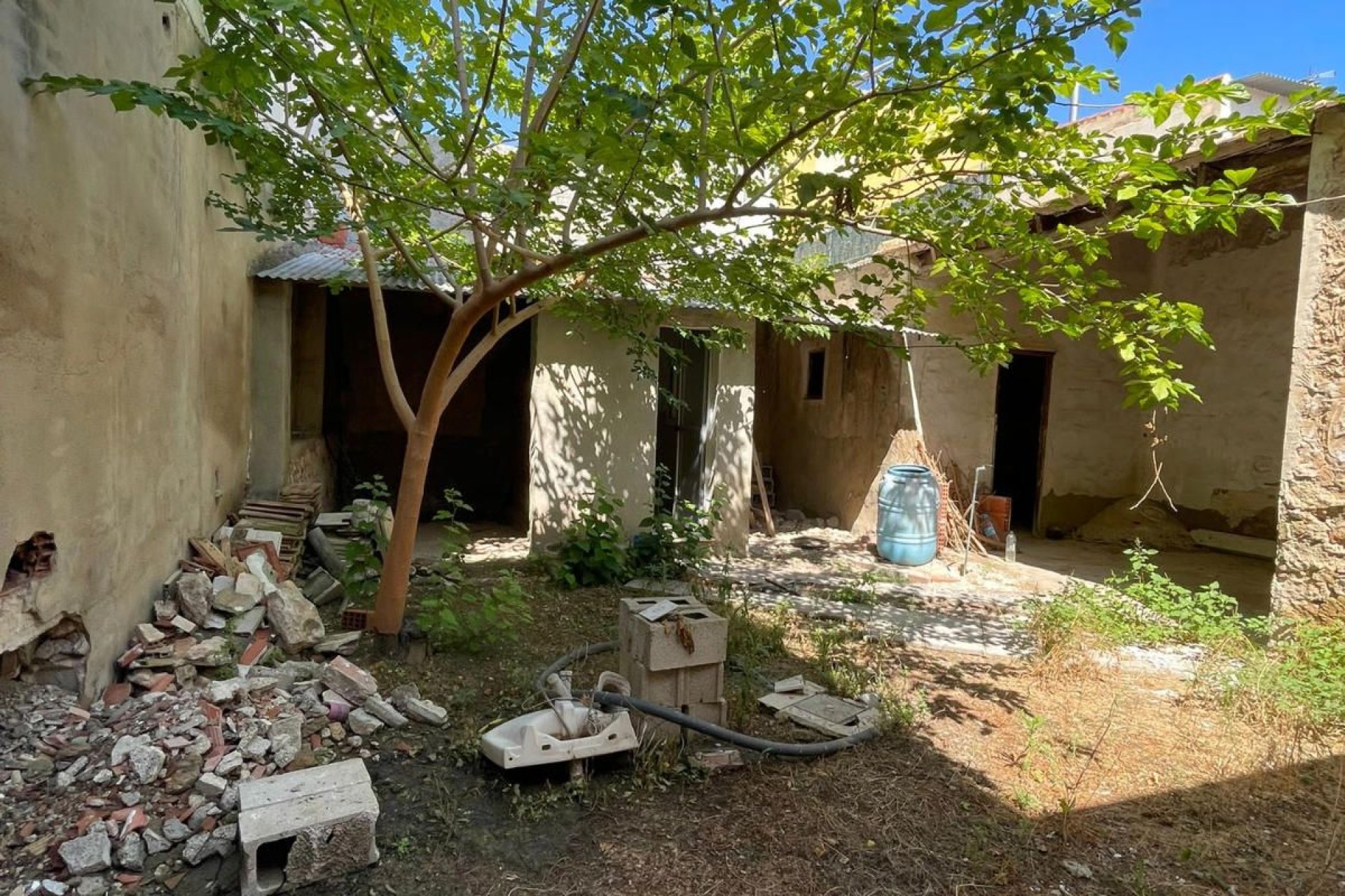 Resale - Terraced house -
Formentera del Segura - Casco urbano