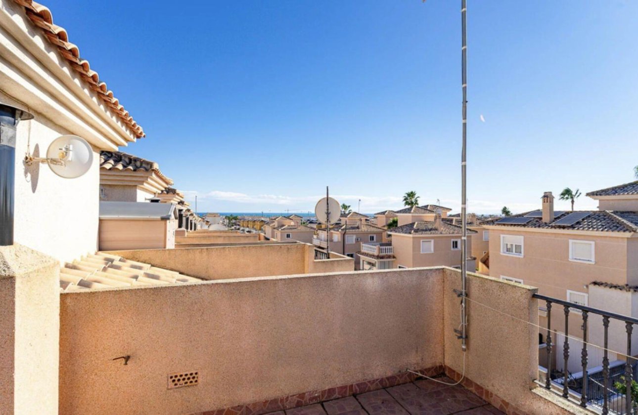 Resale - Terraced house -
Orihuela Costa - Los Altos