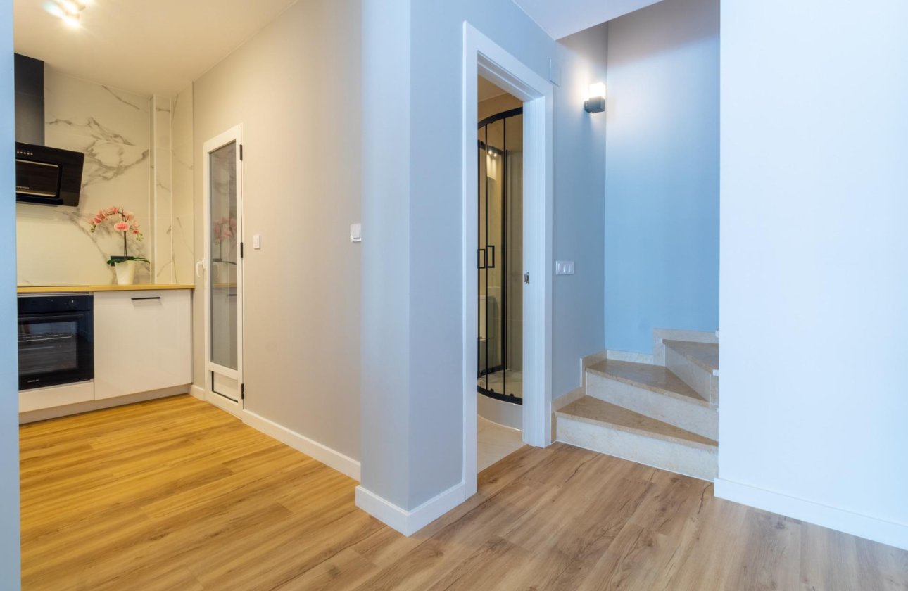 Resale - Terraced house -
Torrevieja - Los altos