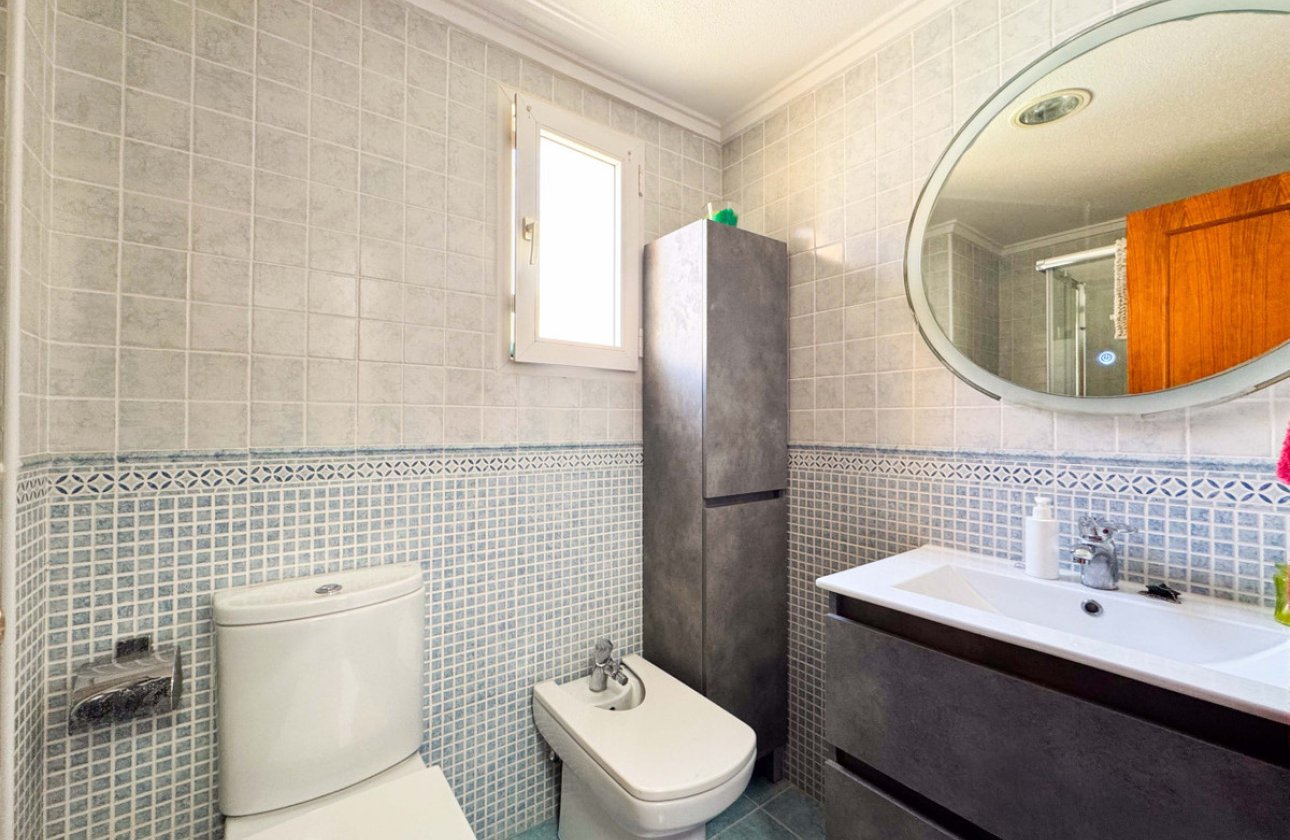 Resale - Town House -
Alicante City - Parque de las Naciones