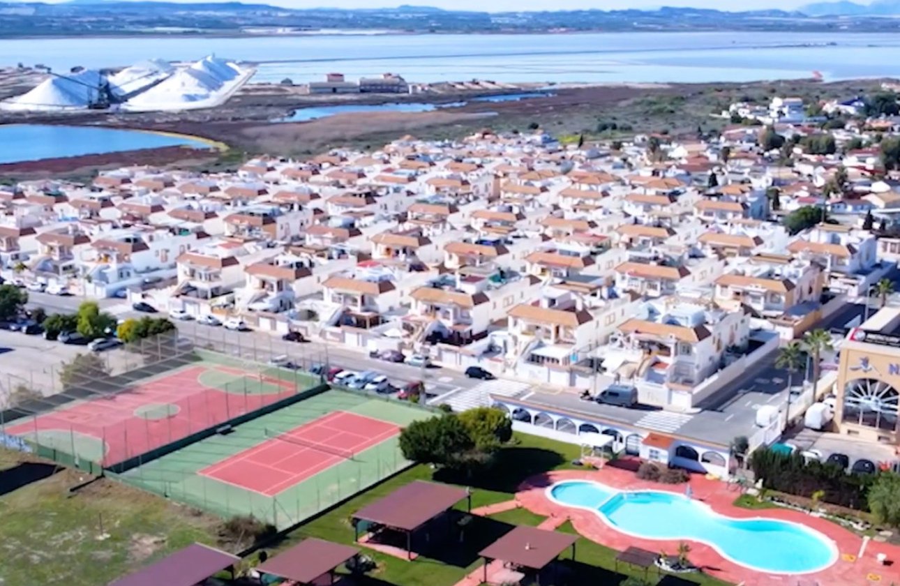 Resale - Town House -
Alicante City - Parque de las Naciones