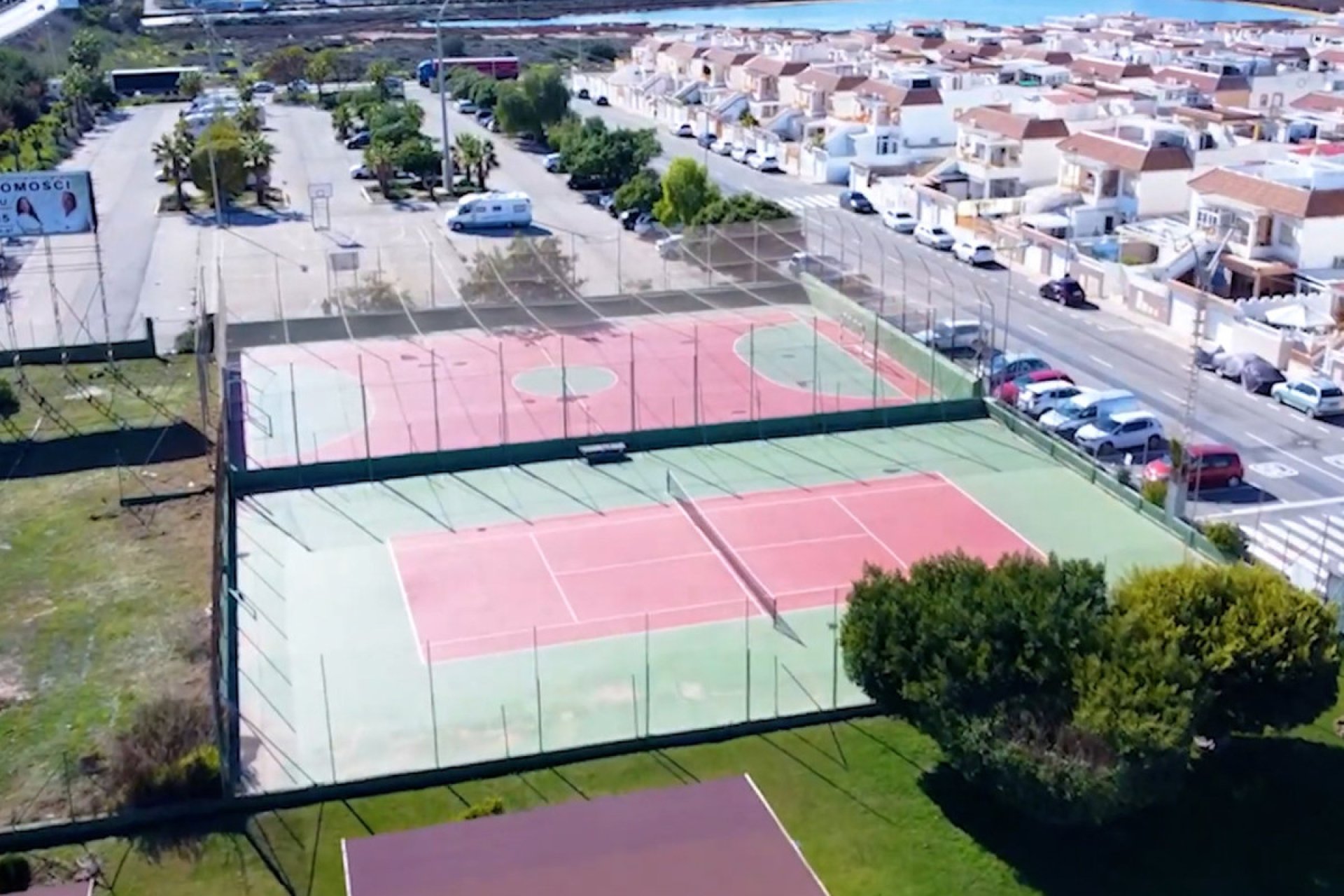 Resale - Town House -
Alicante City - Parque de las Naciones