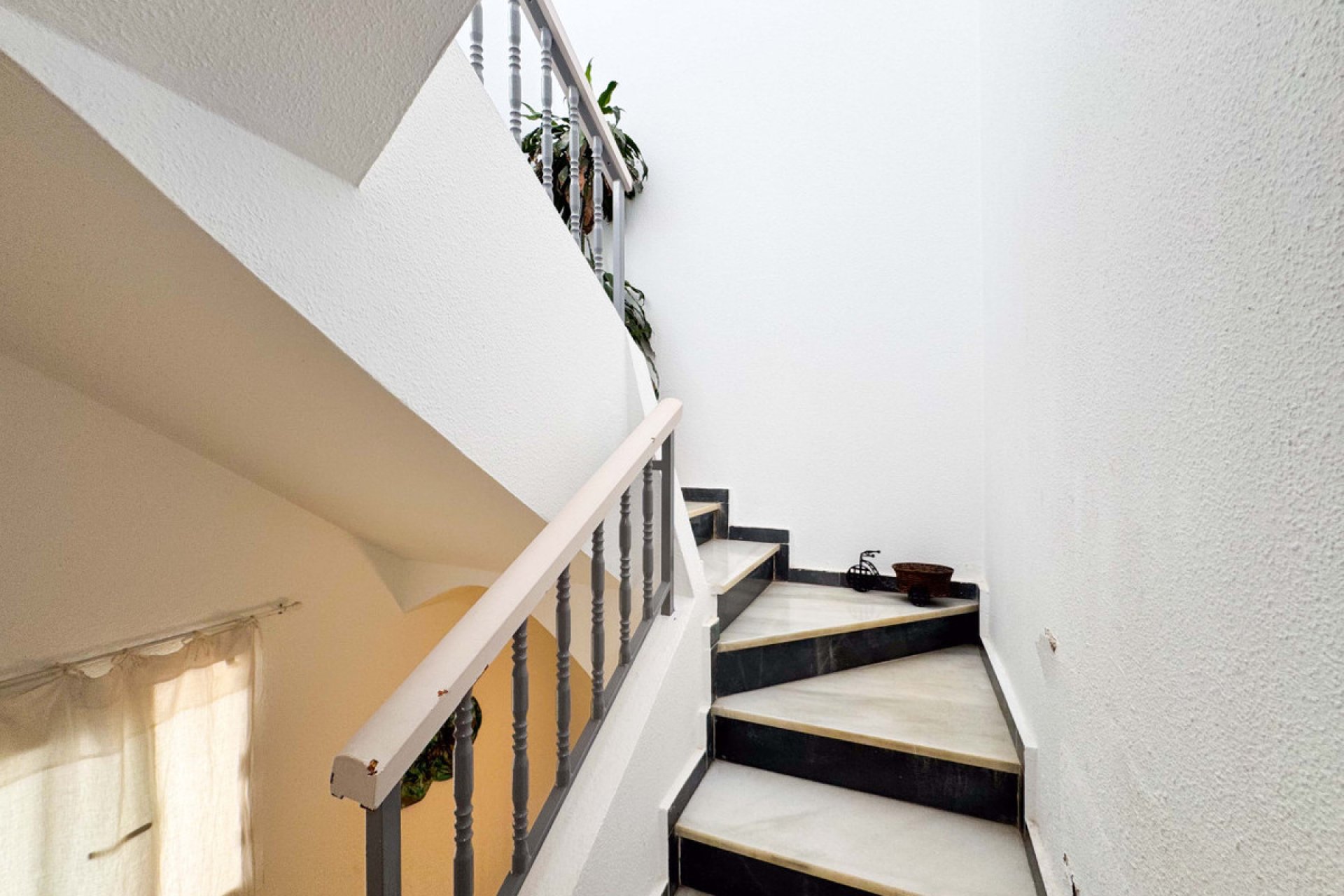 Resale - Town House -
Alicante City - Parque de las Naciones