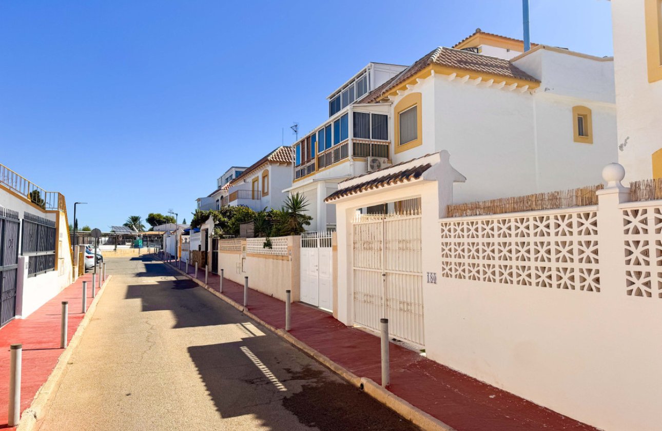 Resale - Town House -
Alicante City - Parque de las Naciones