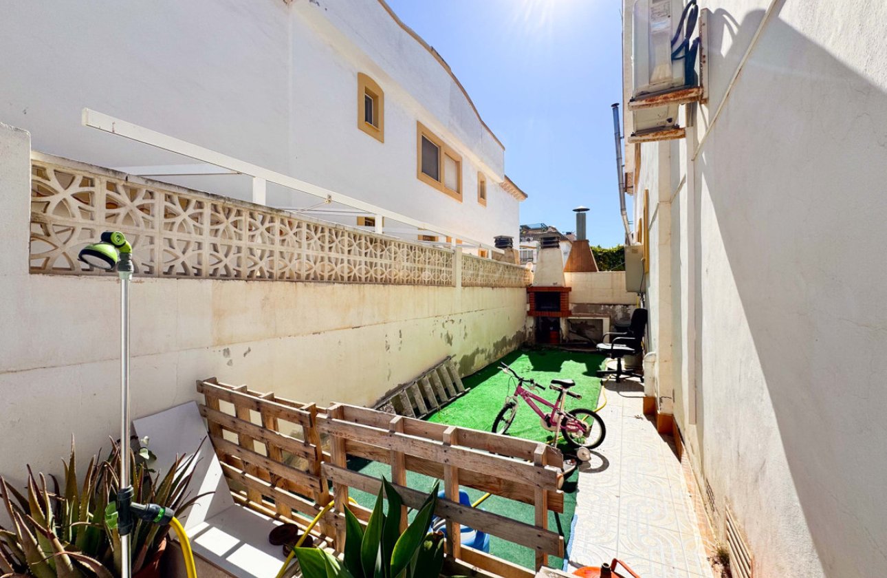Resale - Town House -
Alicante City - Parque de las Naciones
