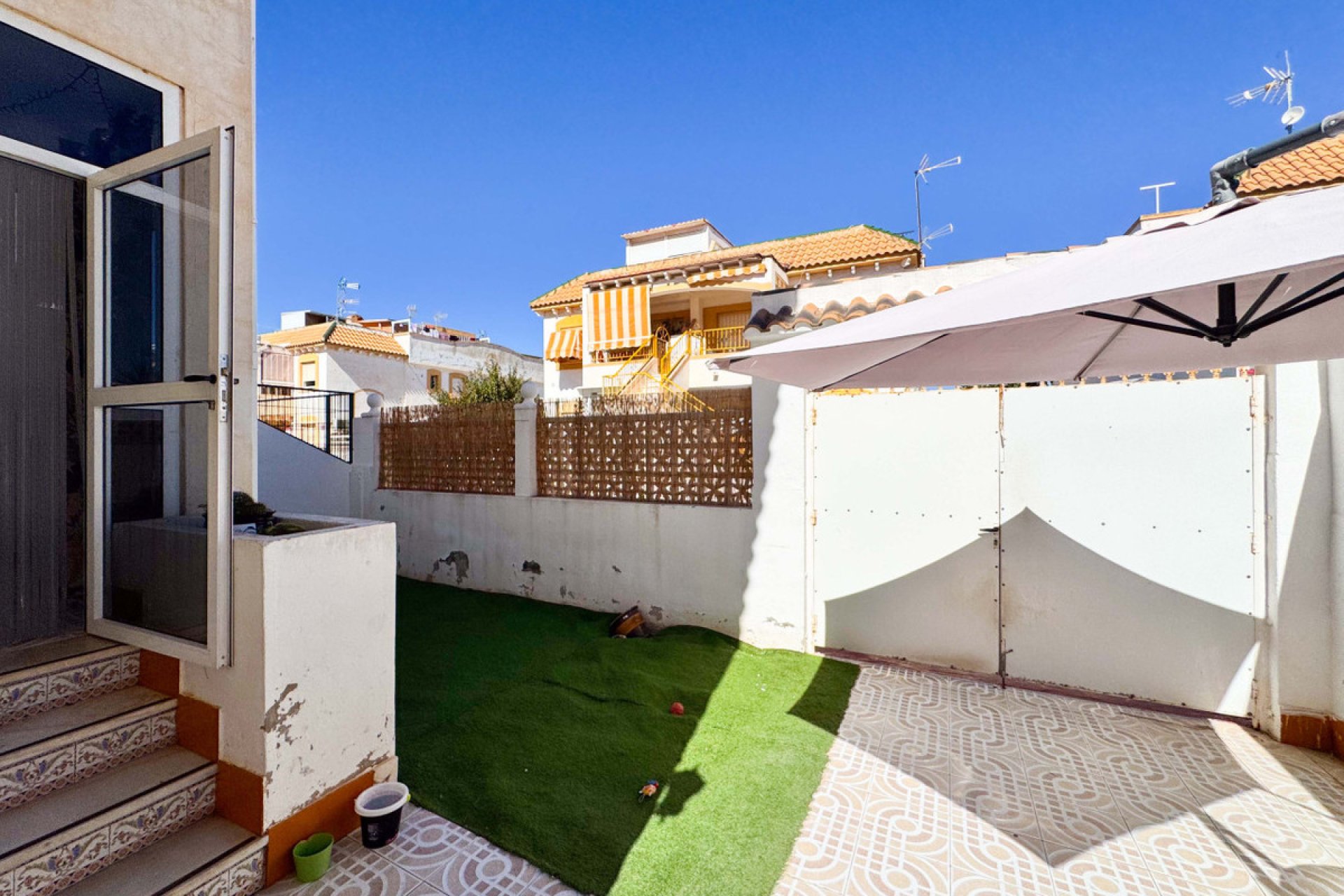 Resale - Town House -
Alicante City - Parque de las Naciones