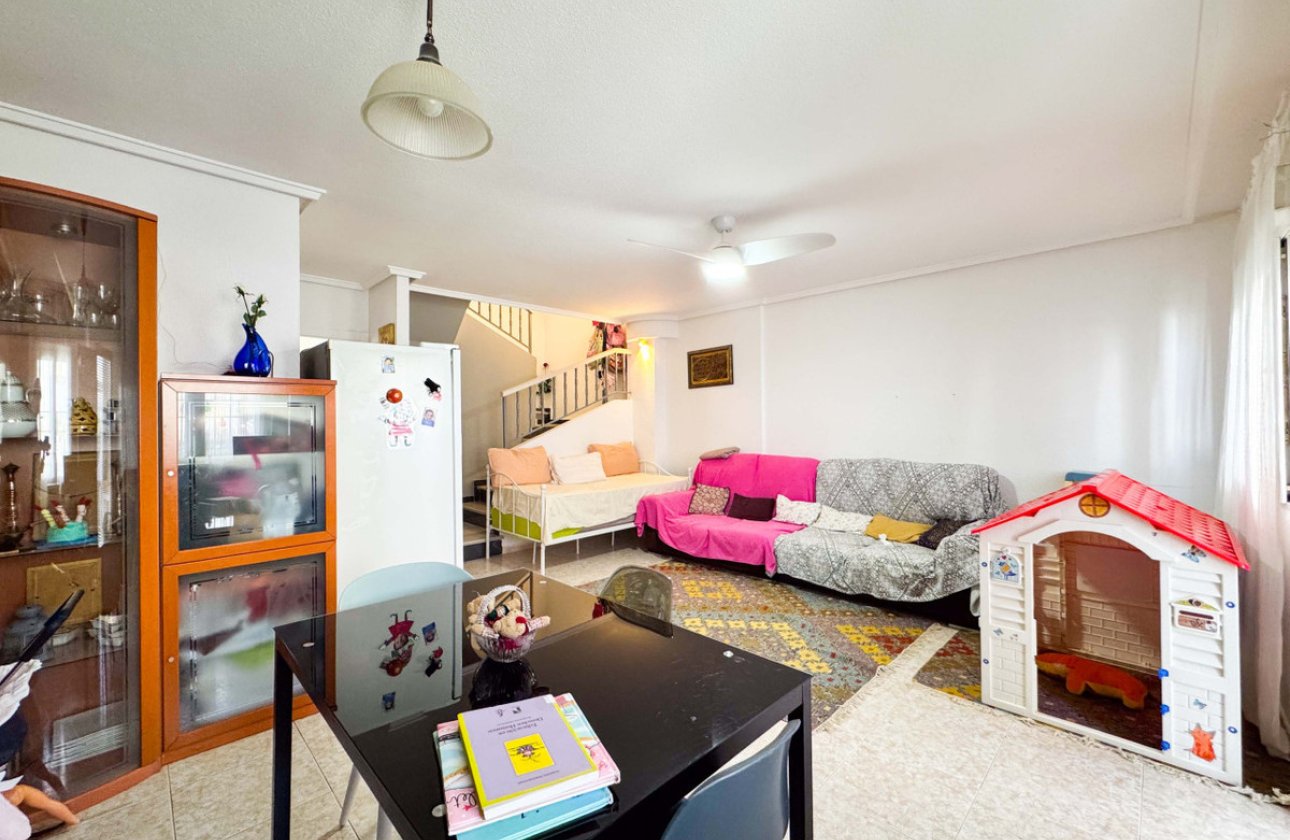 Resale - Town House -
Alicante City - Parque de las Naciones