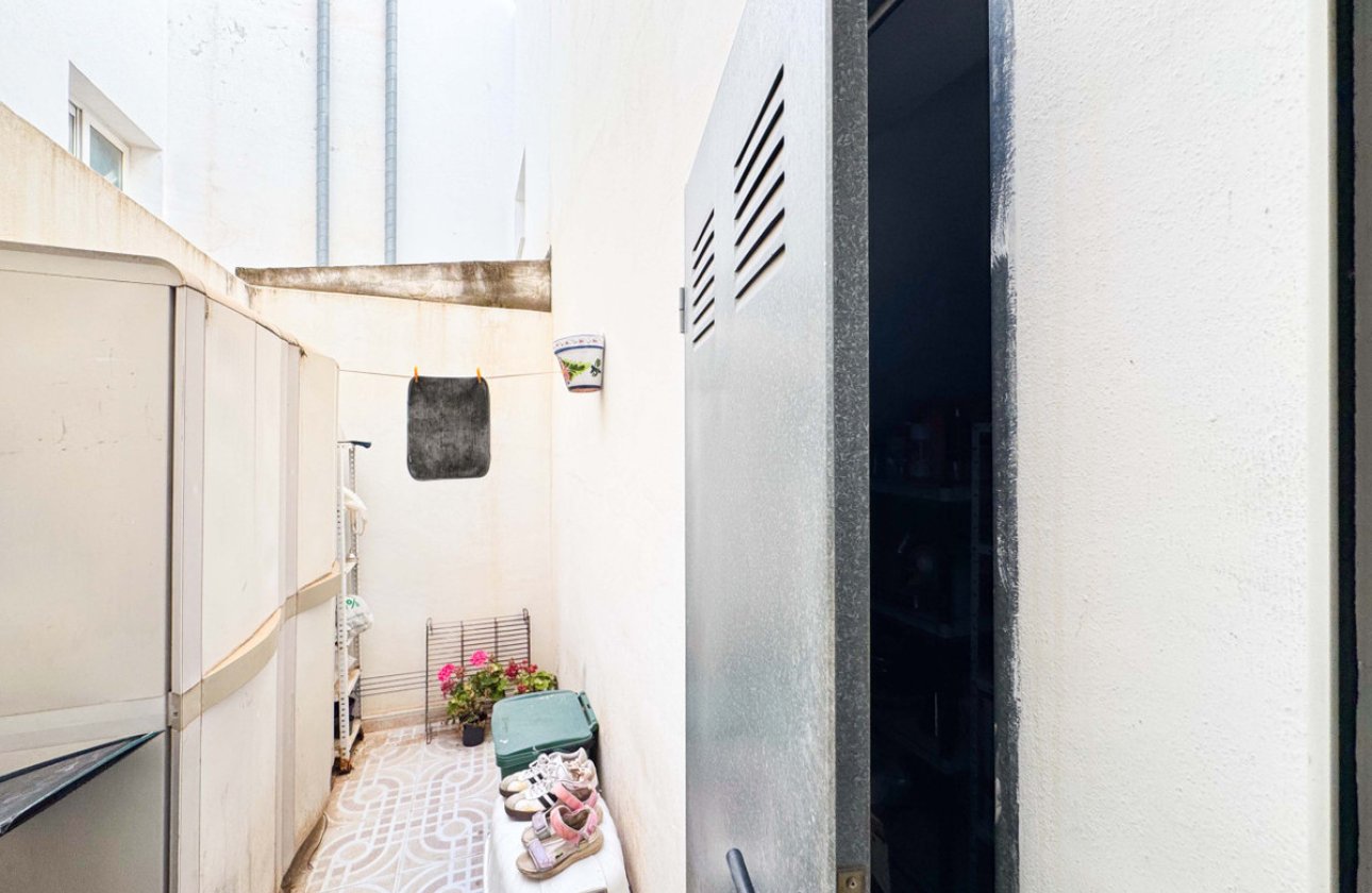 Resale - Town House -
Alicante City - Parque de las Naciones