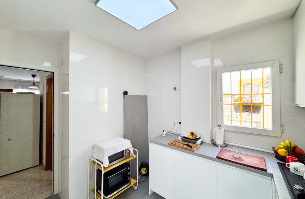 Resale - Town House -
Alicante City - Parque de las Naciones