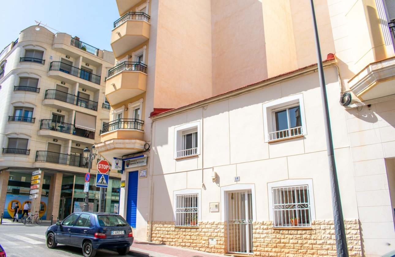 Resale - Town House -
Guardamar del Segura - Guardamar del Segura Centro