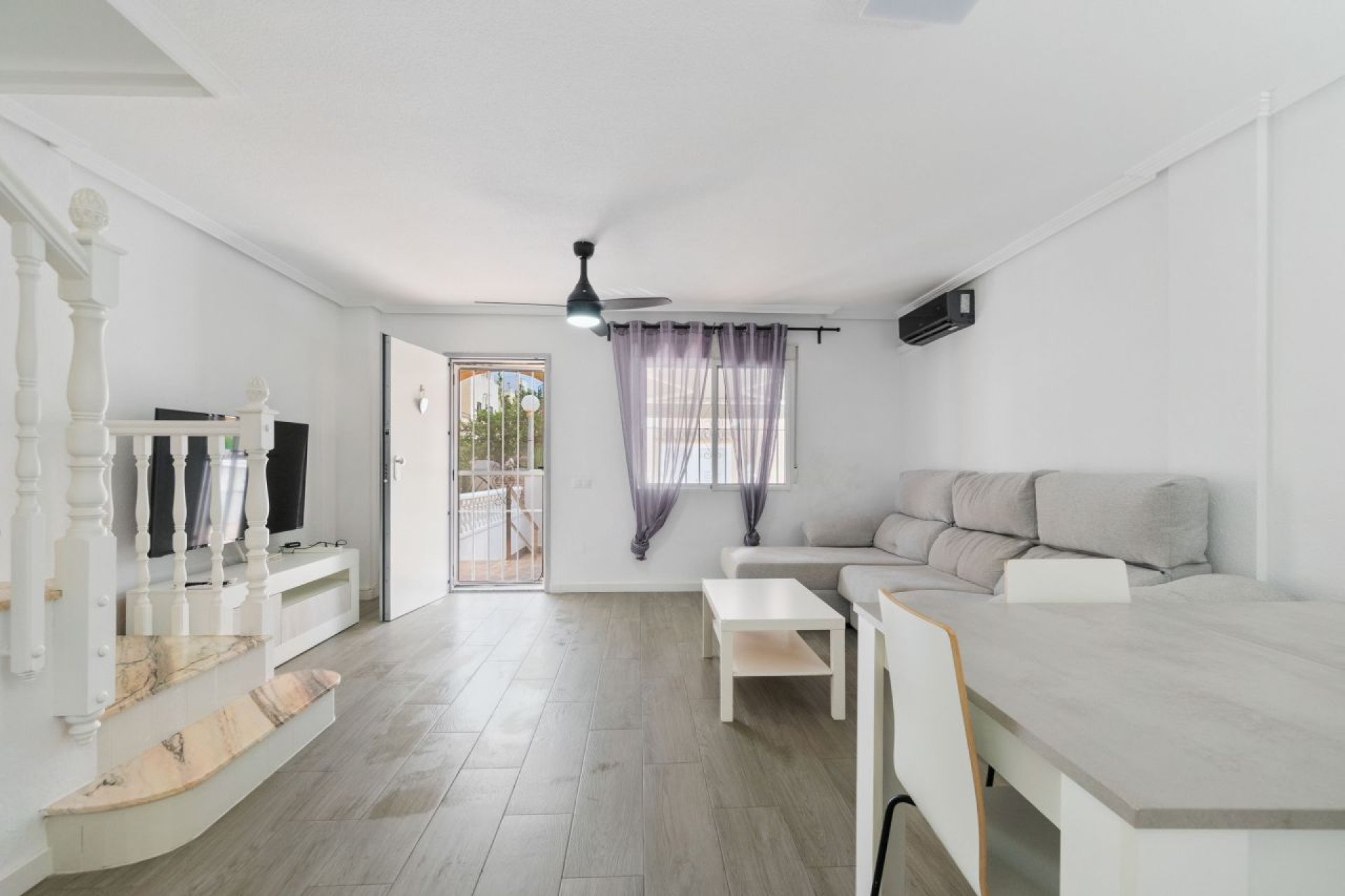 Resale - Town House -
Playa Flamenca
