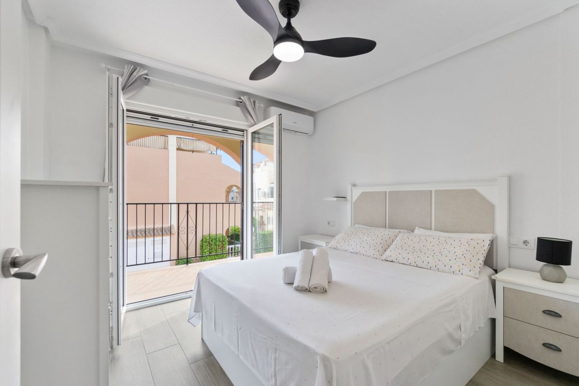 Resale - Town House -
Playa Flamenca