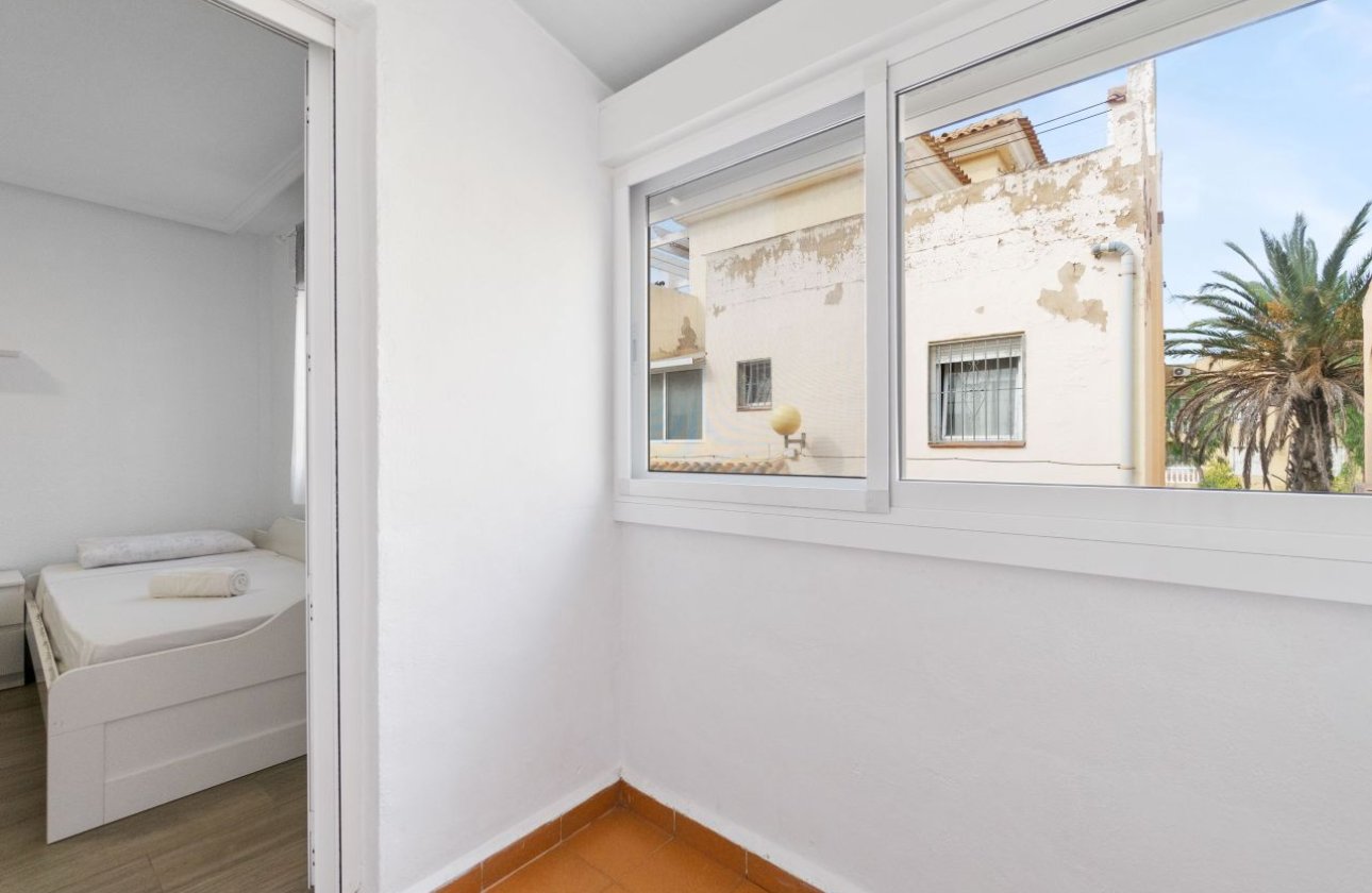 Resale - Town House -
Playa Flamenca