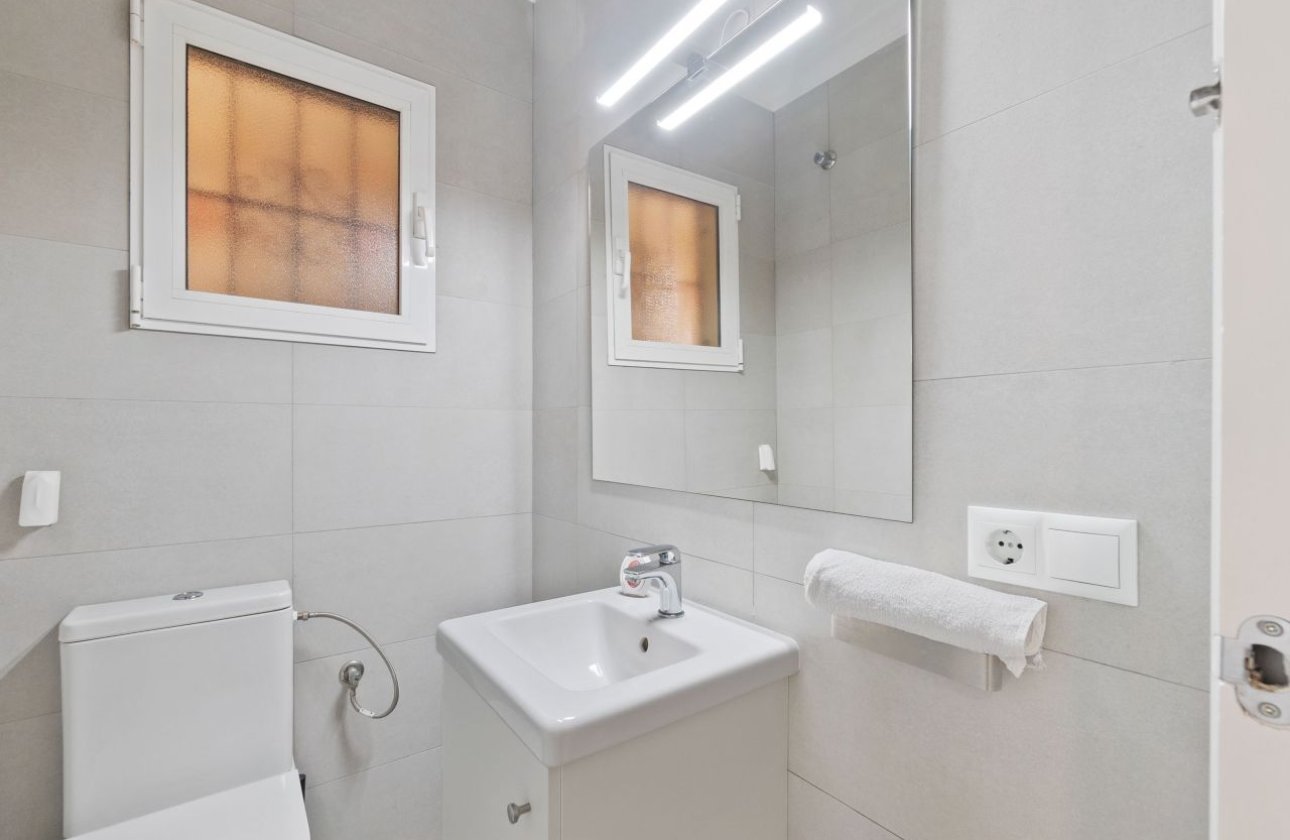 Resale - Town House -
Playa Flamenca