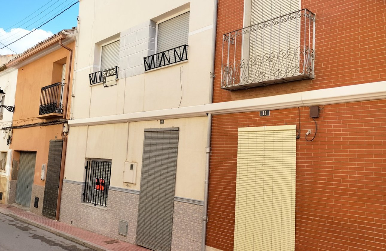 Resale - Town House -
Sax - Sax Centro