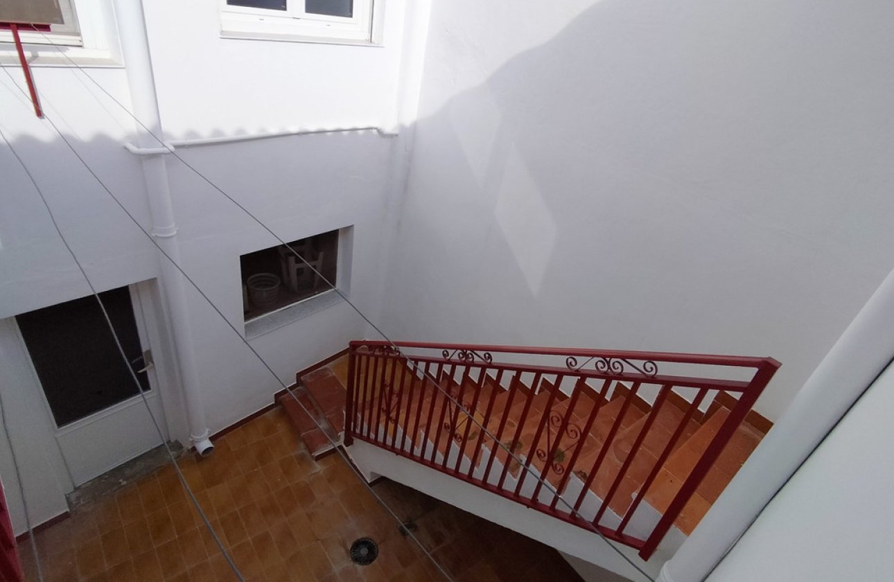 Resale - Town House -
Sax - Sax Centro