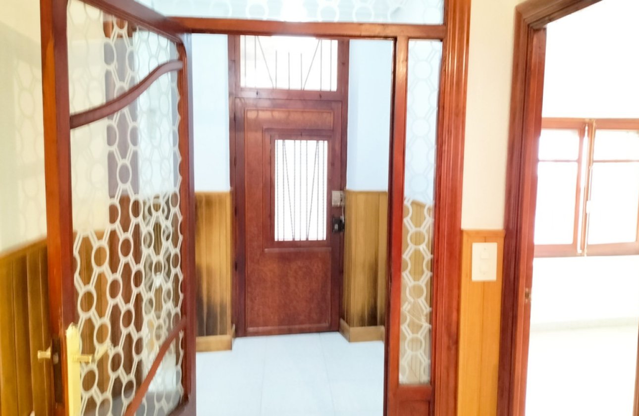 Resale - Town House -
Sax - Sax Centro