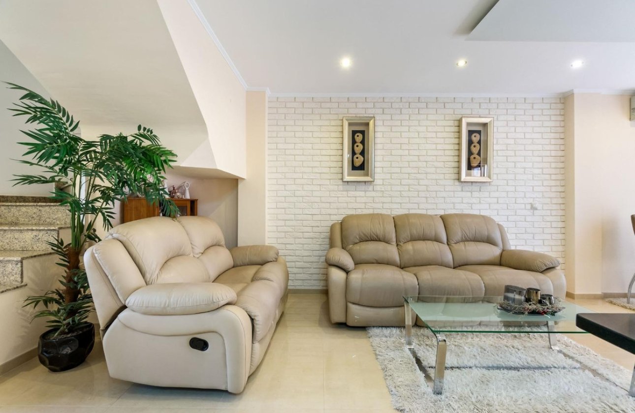 Resale - Town House -
Torrevieja - Aguas Nuevas