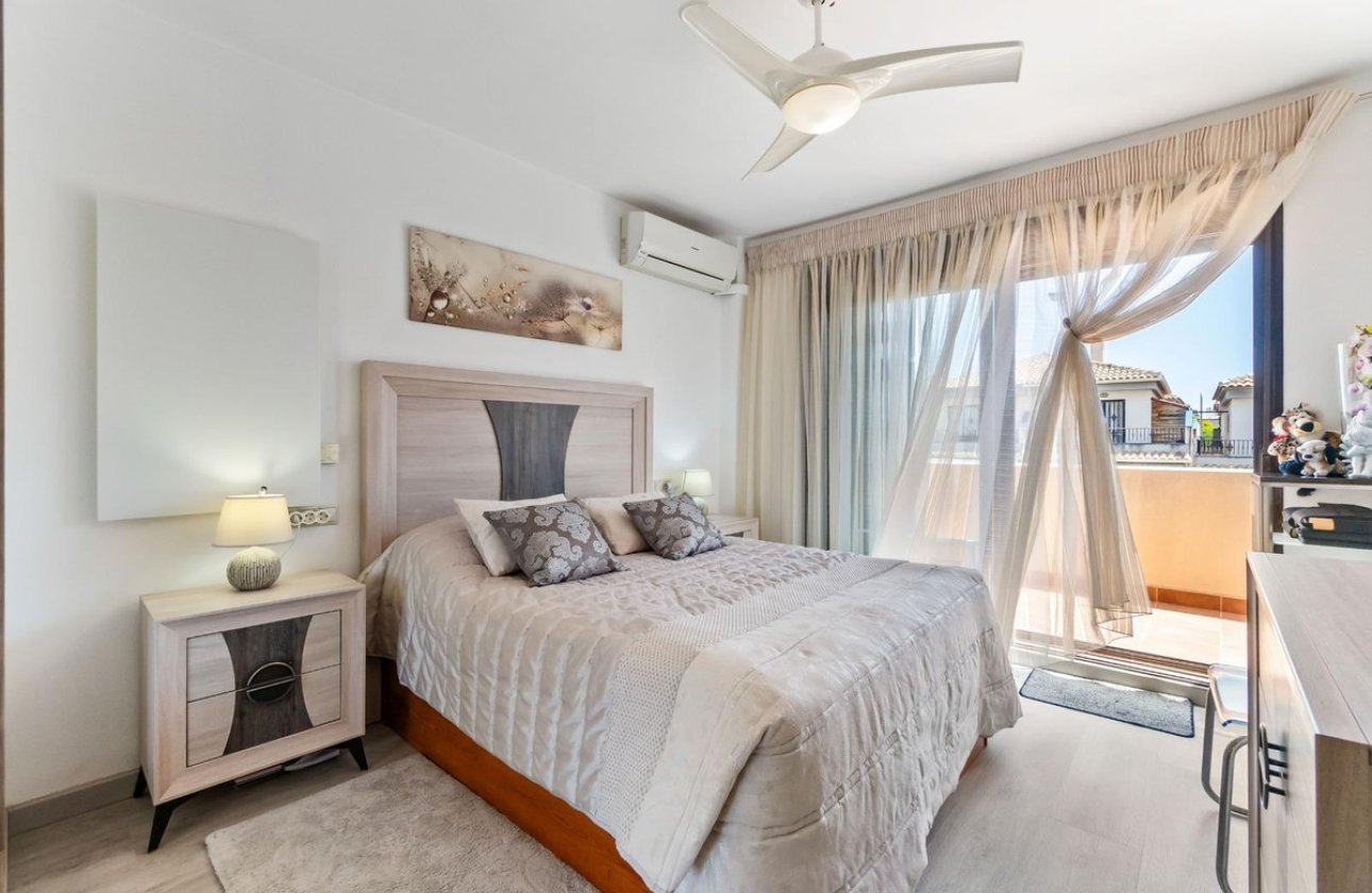 Resale - Town House -
Torrevieja - Aguas Nuevas