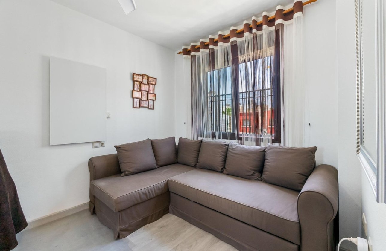 Resale - Town House -
Torrevieja - Aguas Nuevas