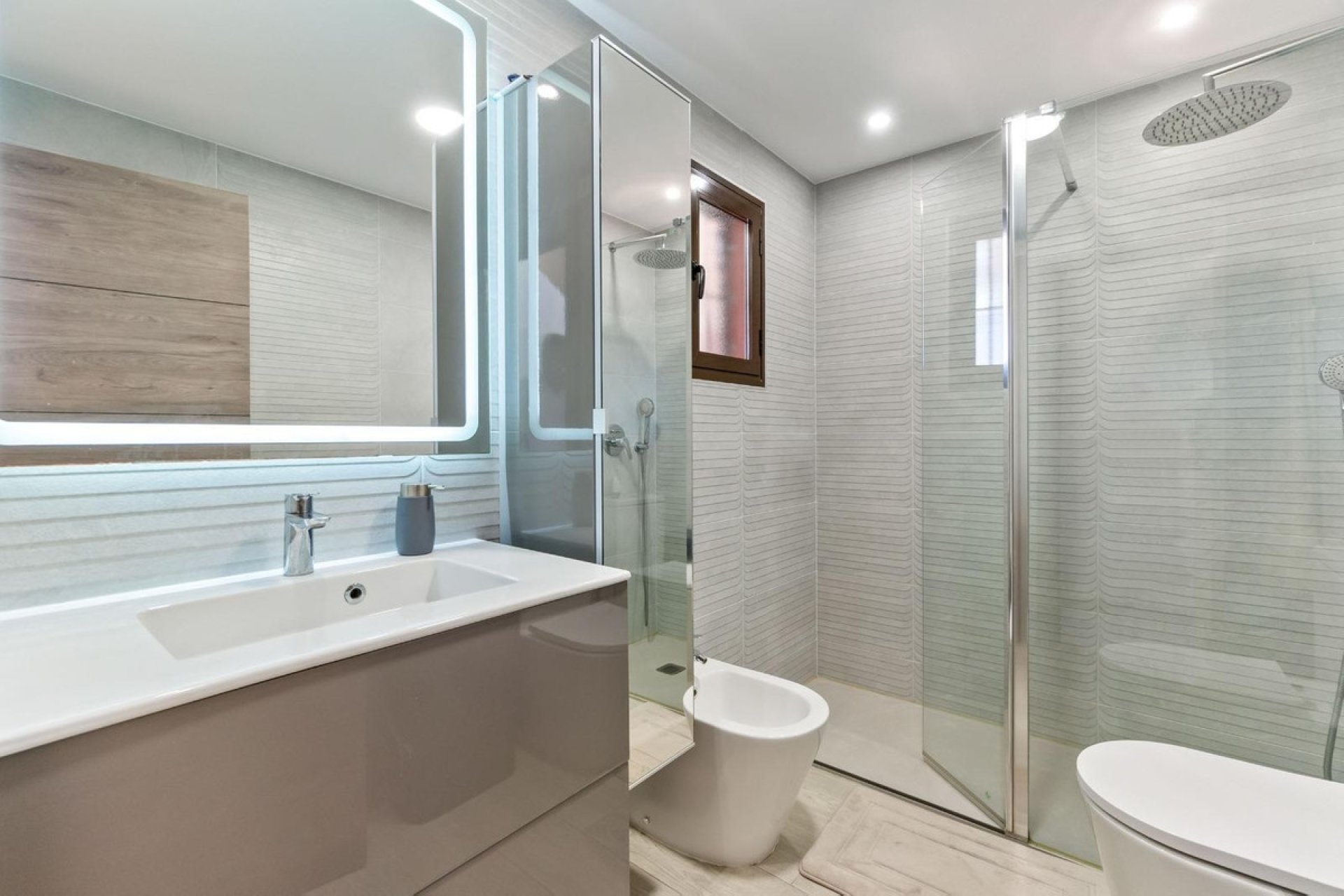 Resale - Town House -
Torrevieja - Aguas Nuevas