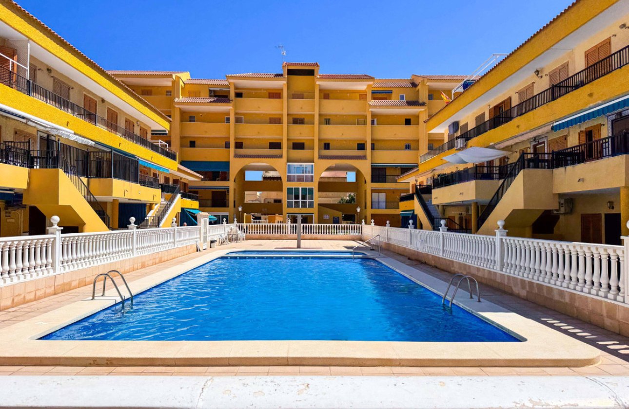 Resale - Town House -
Torrevieja - PLAYA DE LA MATA