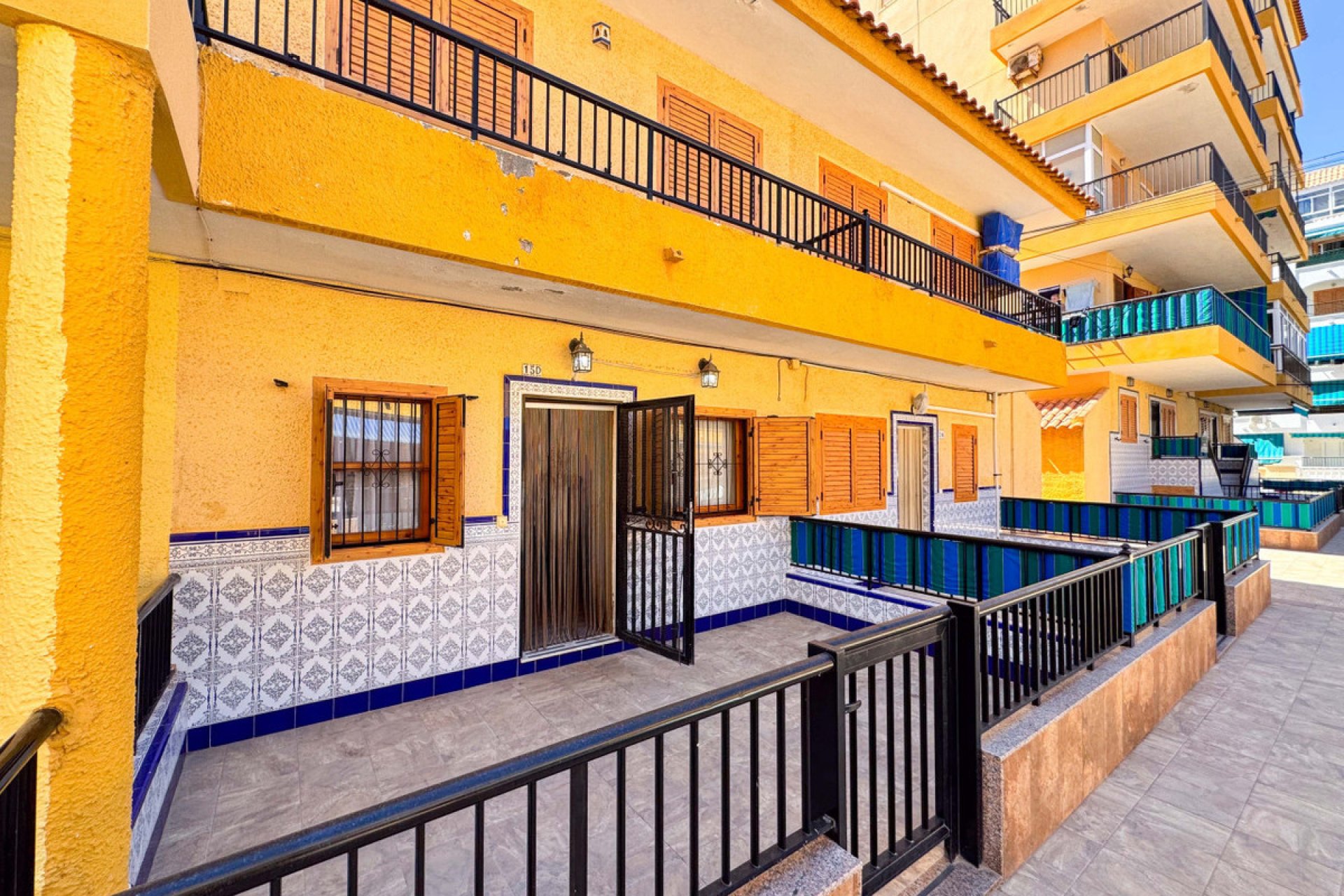 Resale - Town House -
Torrevieja - PLAYA DE LA MATA