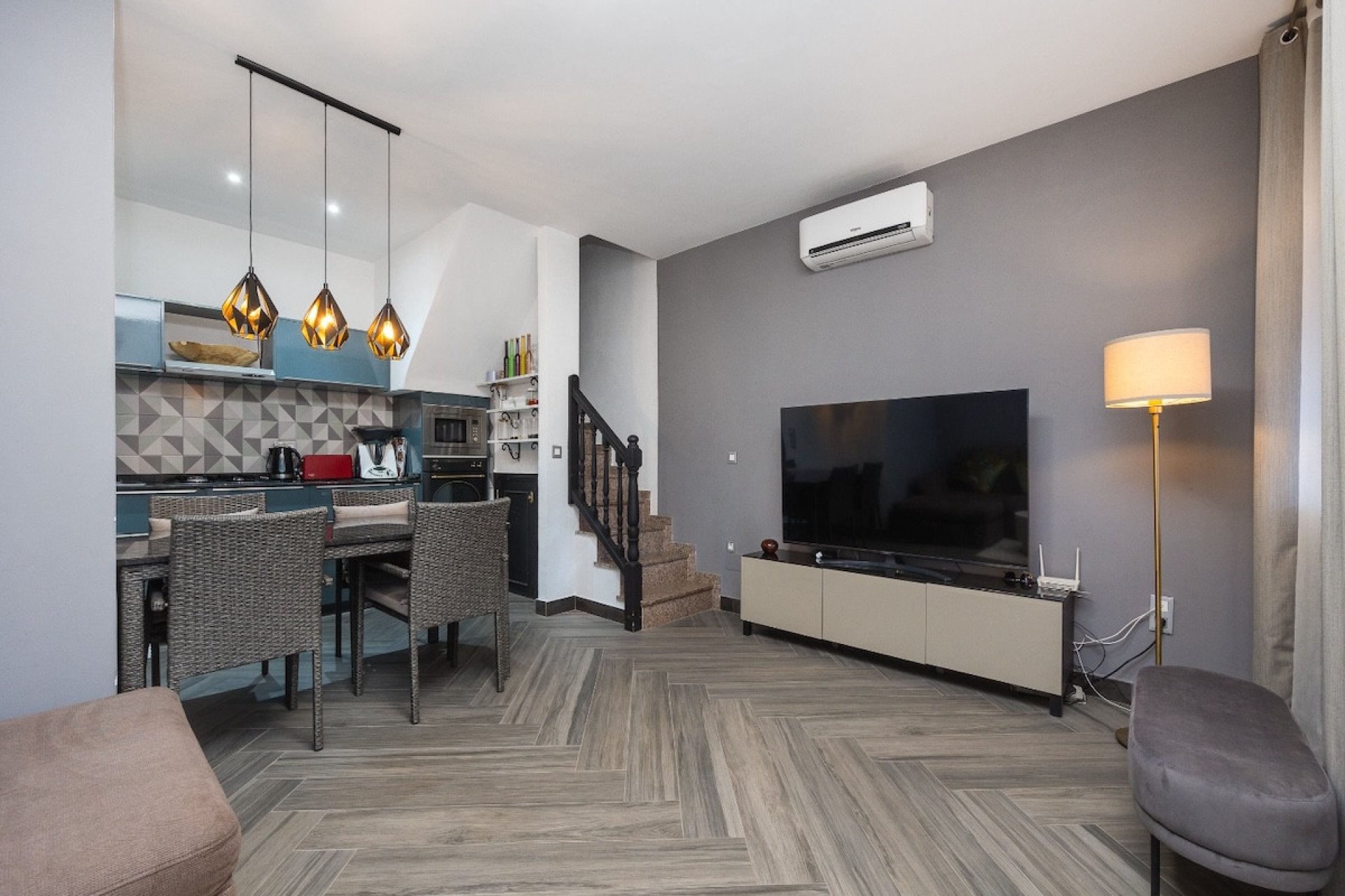 Resale - Town House -
Torrevieja - Torrevieja Centro