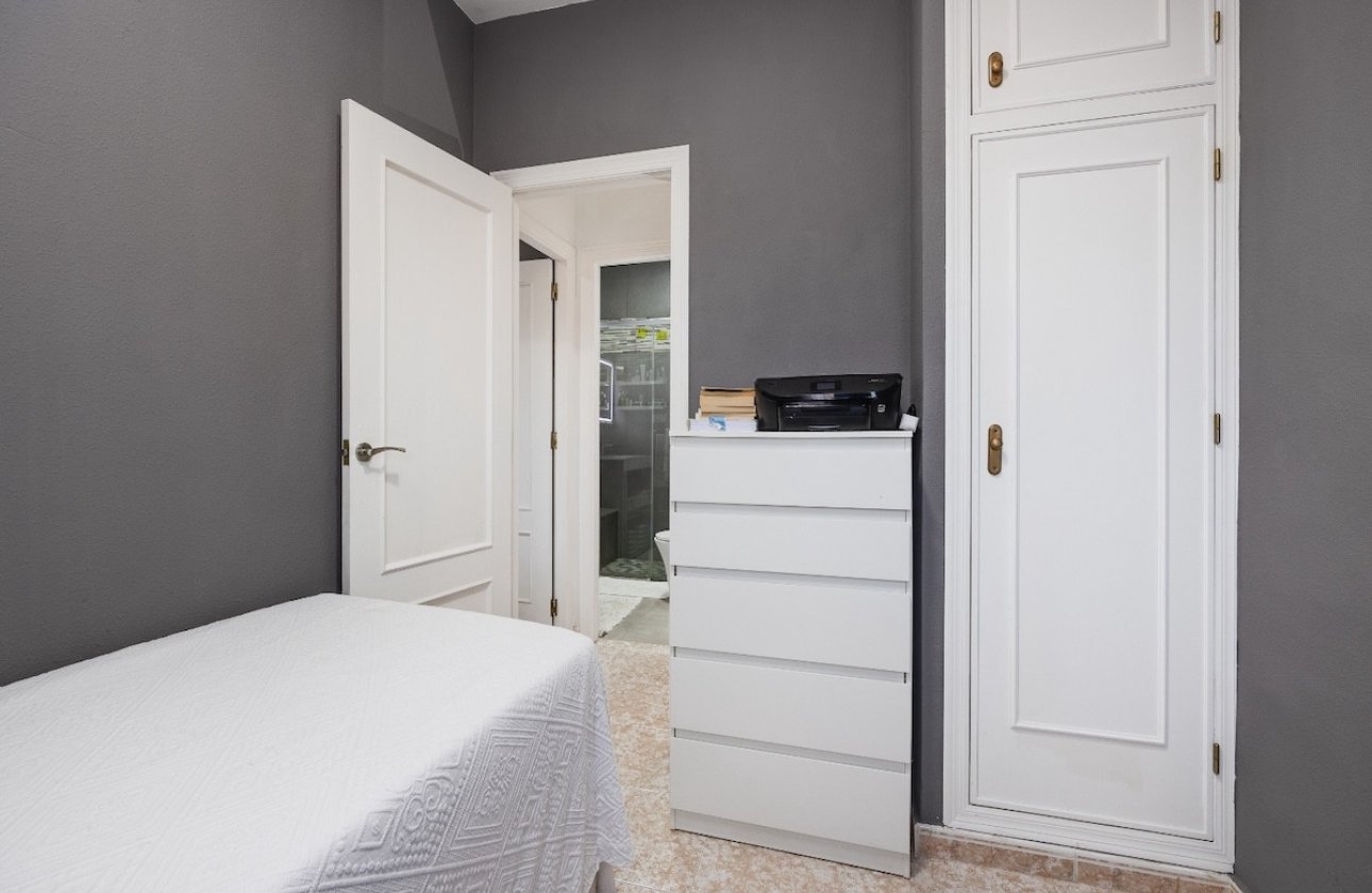 Resale - Town House -
Torrevieja - Torrevieja Centro