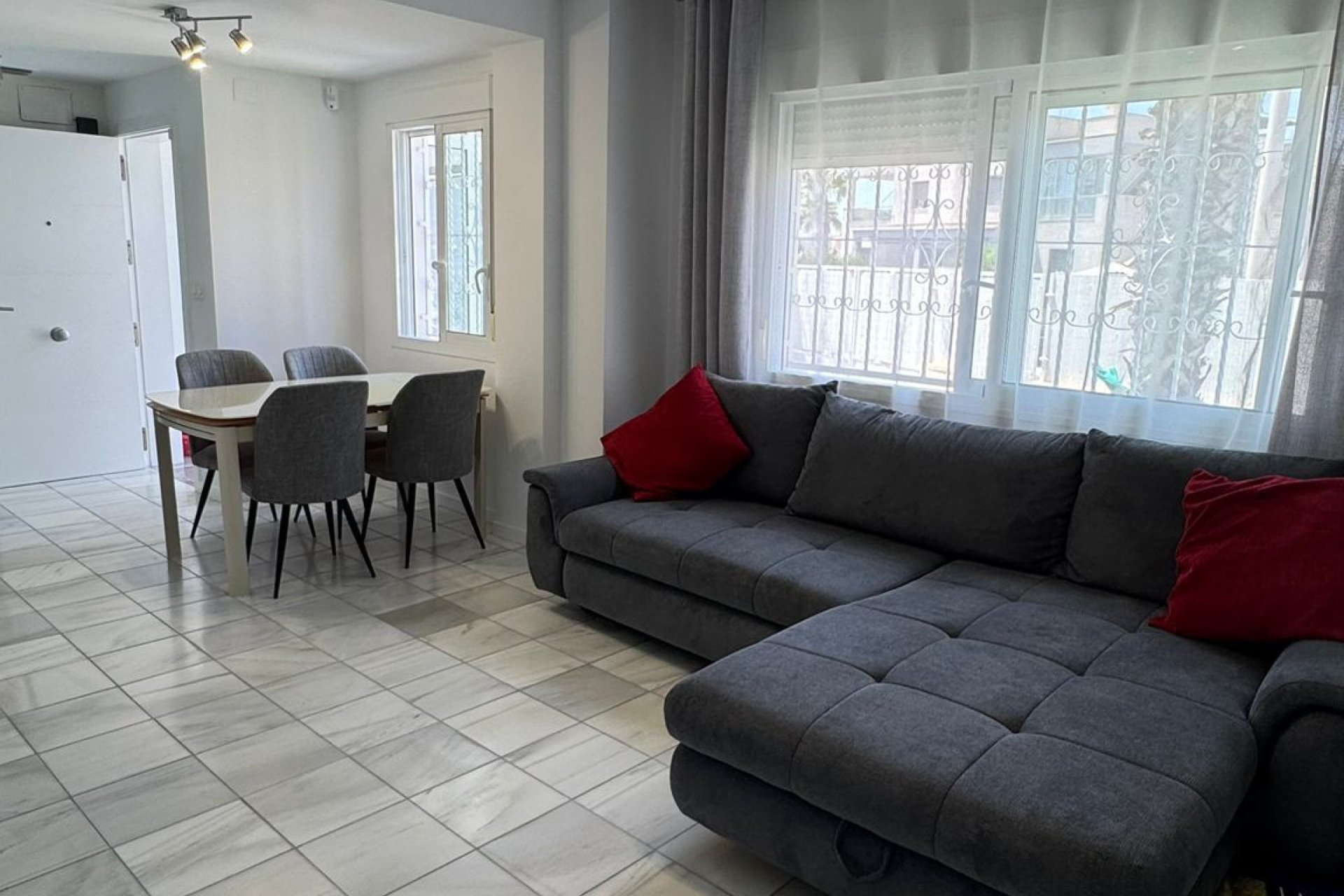 Resale - Town House -
Torrevieja - Torrevieja Centro