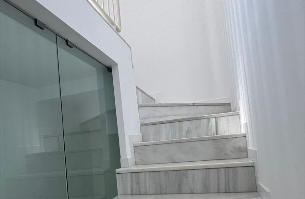 Resale - Town House -
Torrevieja - Torrevieja Centro