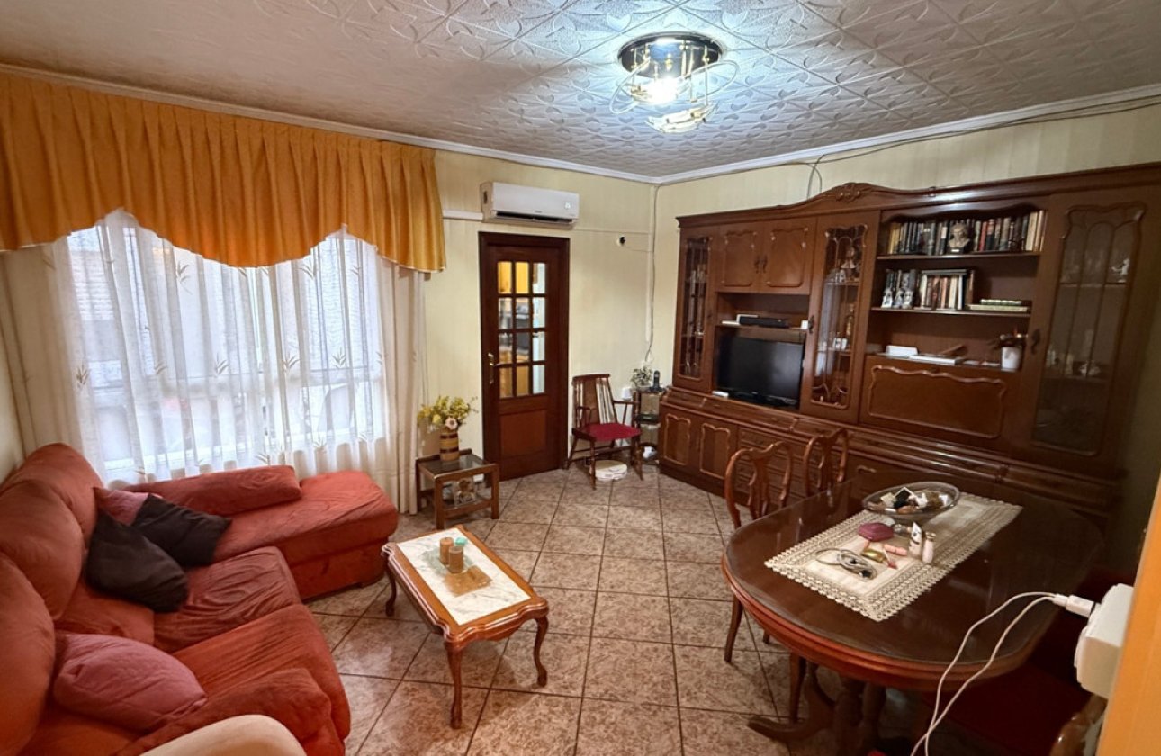 Resale - Town House -
Torrevieja - Torrevieja Centro