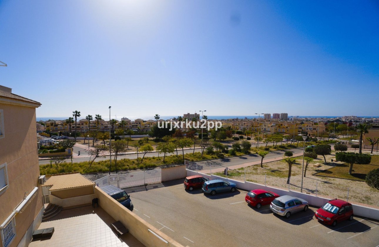 Resale - Town House -
Torrevieja - Torrevieja Centro
