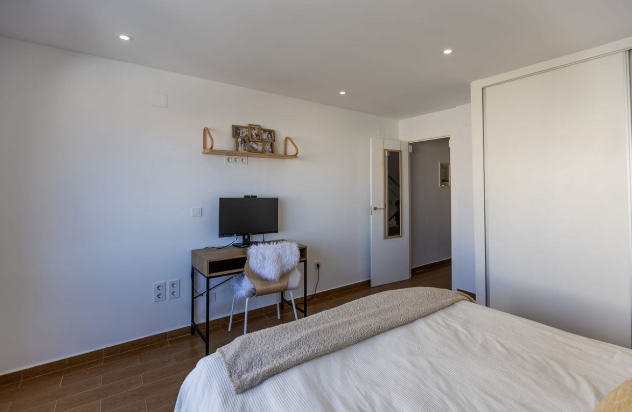 Resale - Town House -
Torrevieja - Torrevieja Centro