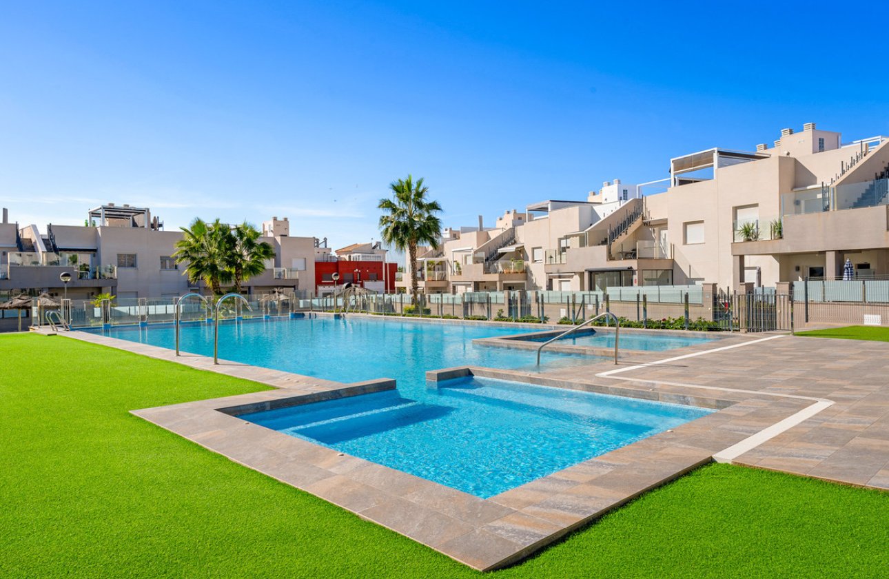 Resale - Town House -
Torrevieja - Torrevieja Centro