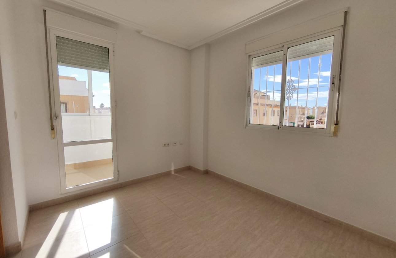 Resale - Townhouse -
Ciudad Quesada - Lo Marabu