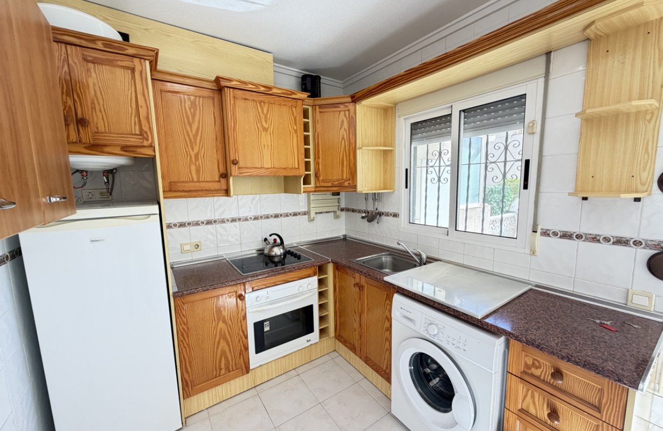 Resale - Townhouse -
La Florida