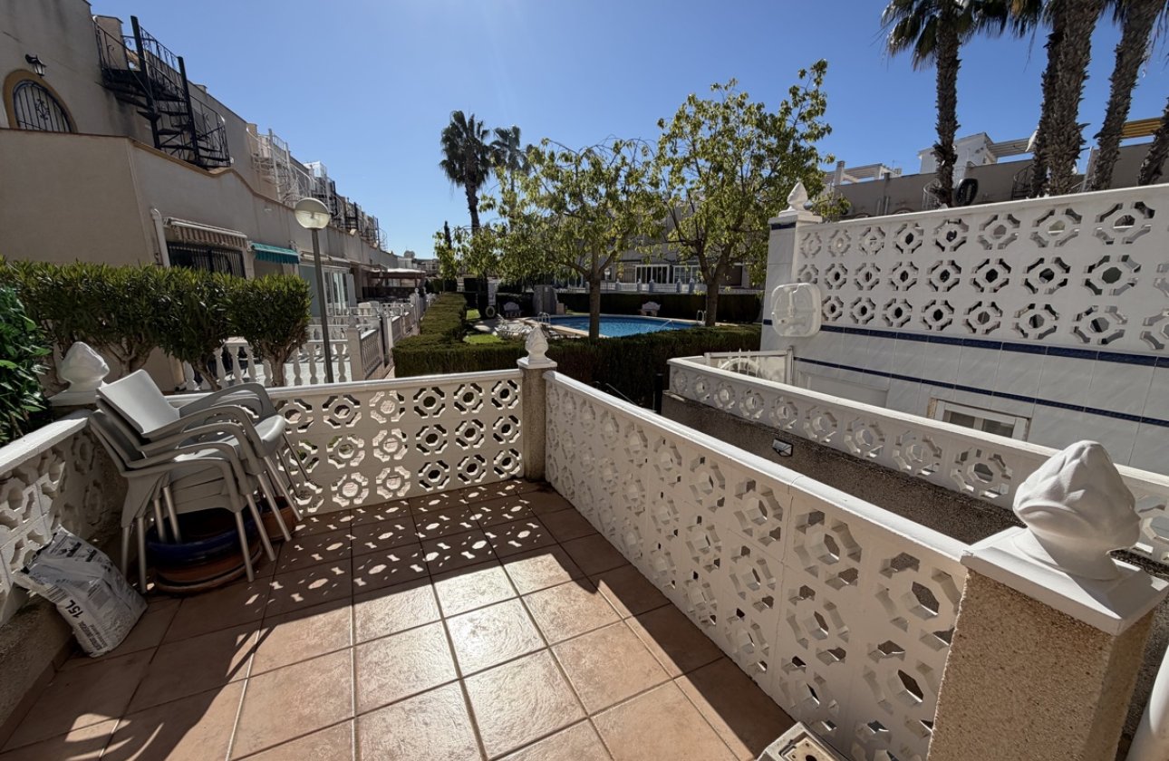 Resale - Townhouse -
La Florida