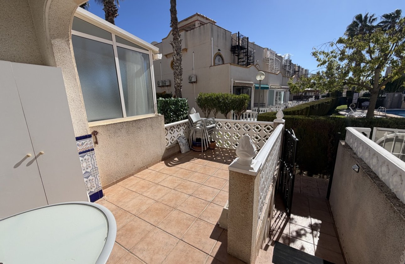 Resale - Townhouse -
La Florida