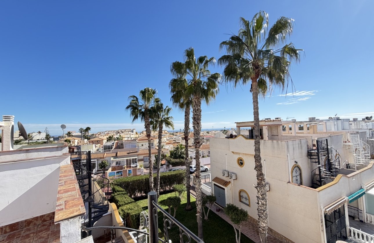 Resale - Townhouse -
La Florida