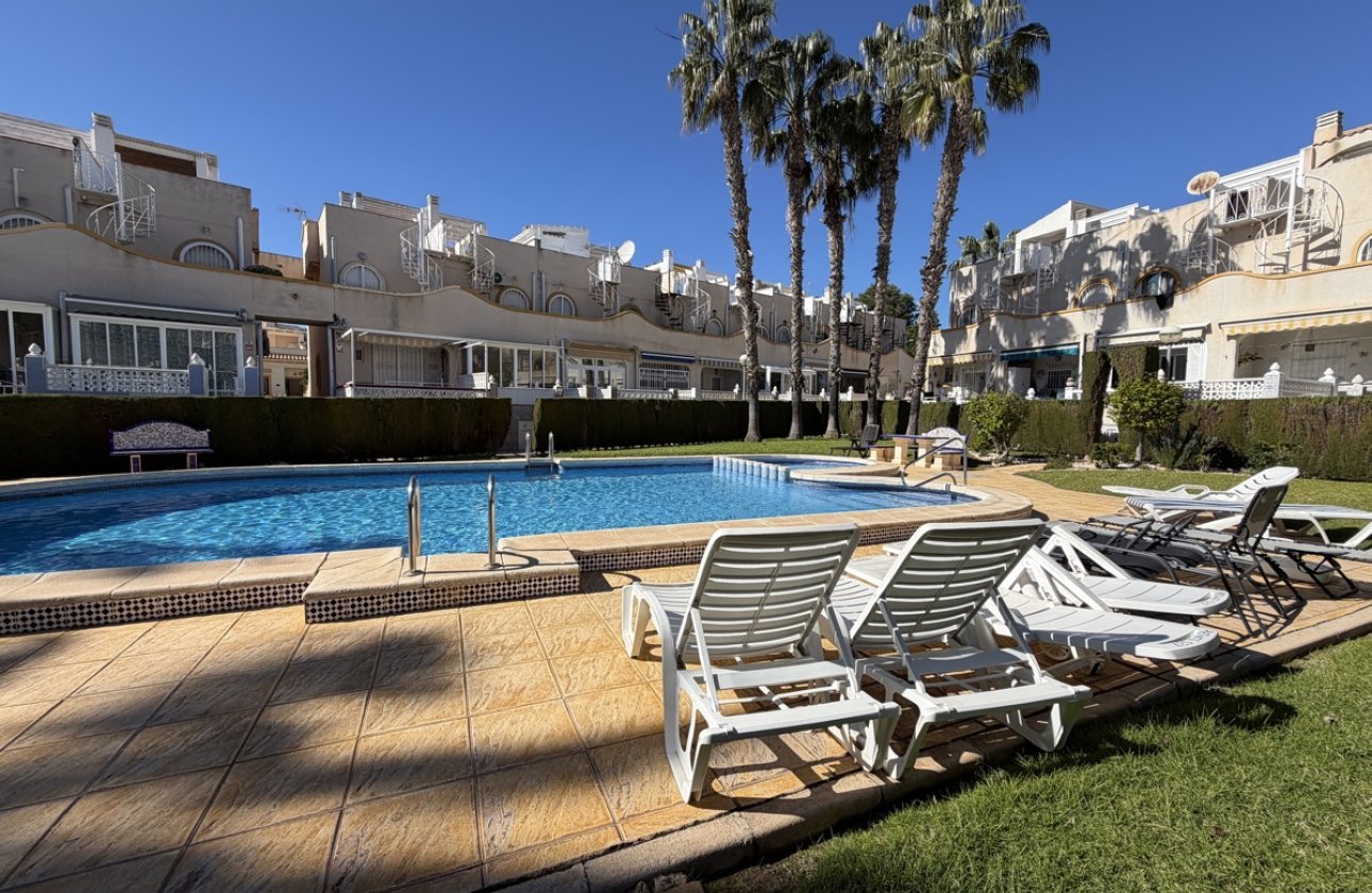 Resale - Townhouse -
La Florida