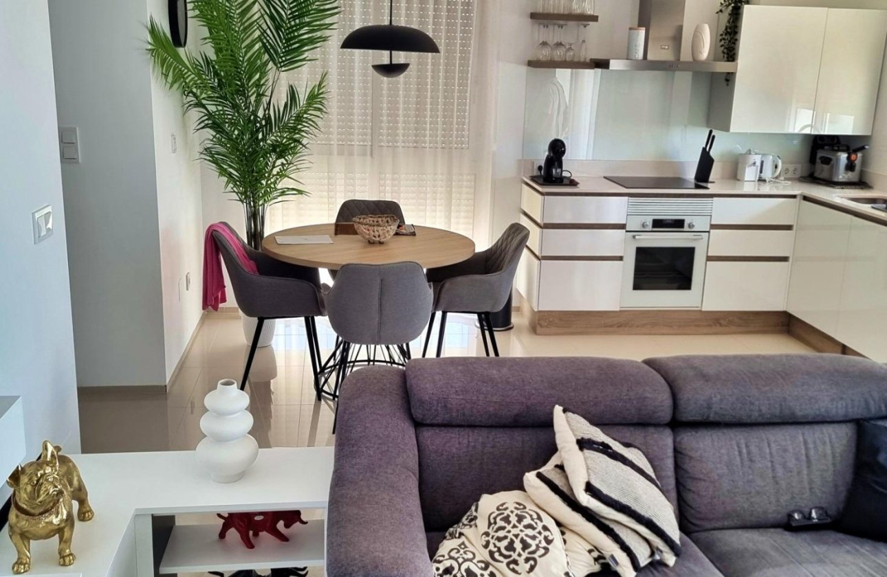 Resale - Upper floor bungalow -
Ciudad Quesada - Doña pepa