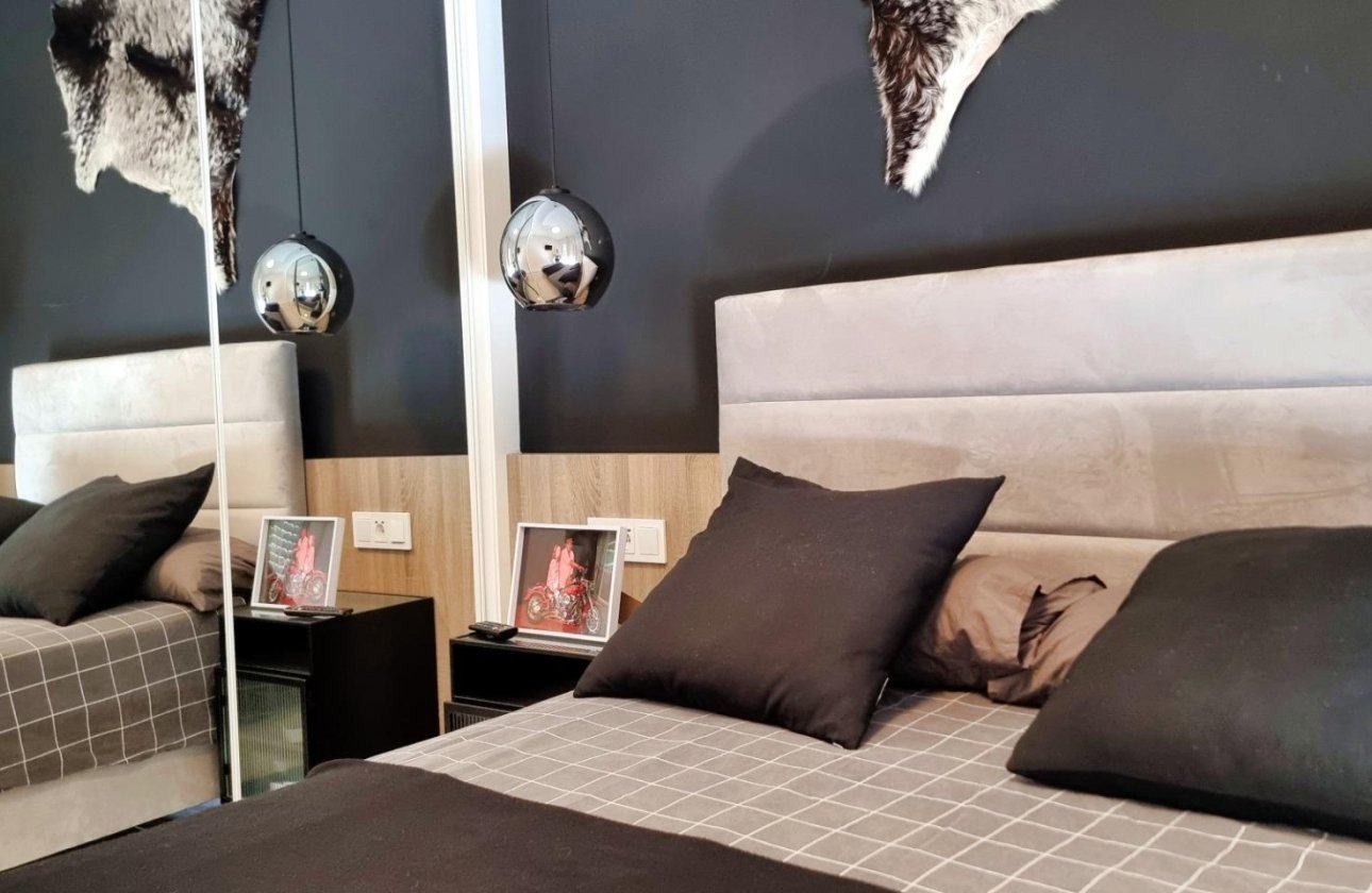 Resale - Upper floor bungalow -
Ciudad Quesada - Doña pepa