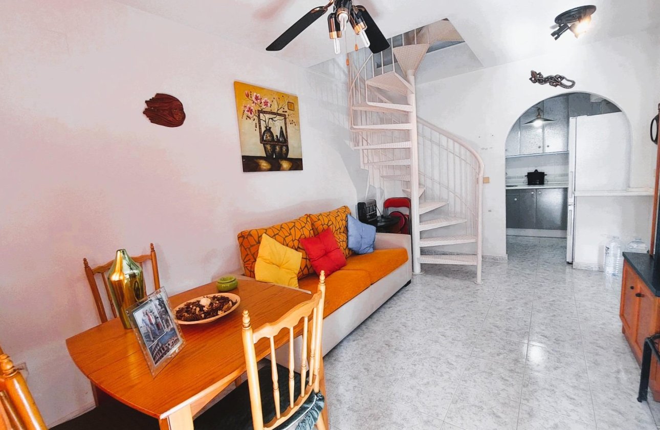 Resale - Upper floor bungalow -
Orihuela Costa - Playa Flamenca