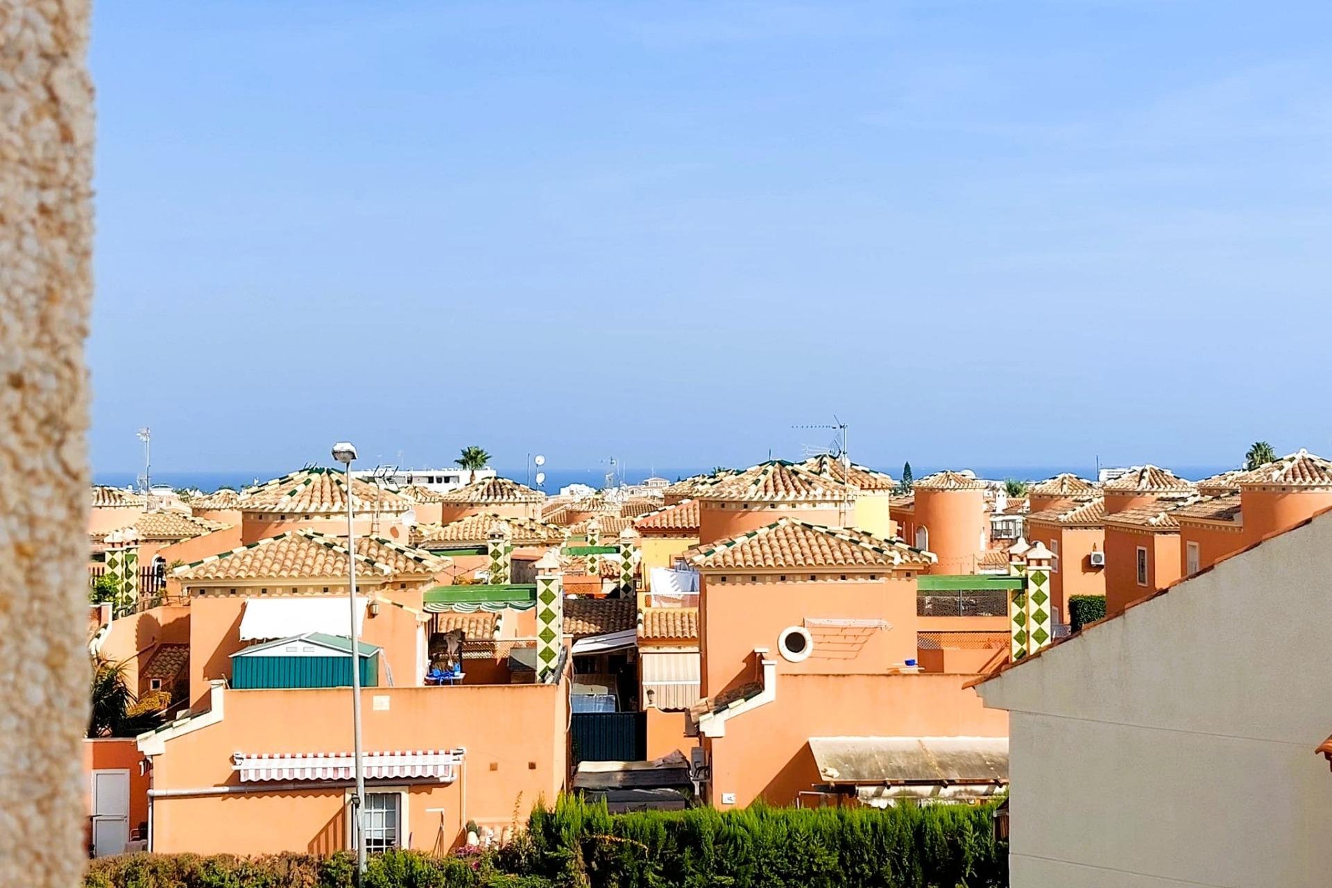 Resale - Upper floor bungalow -
Orihuela Costa - Playa Flamenca