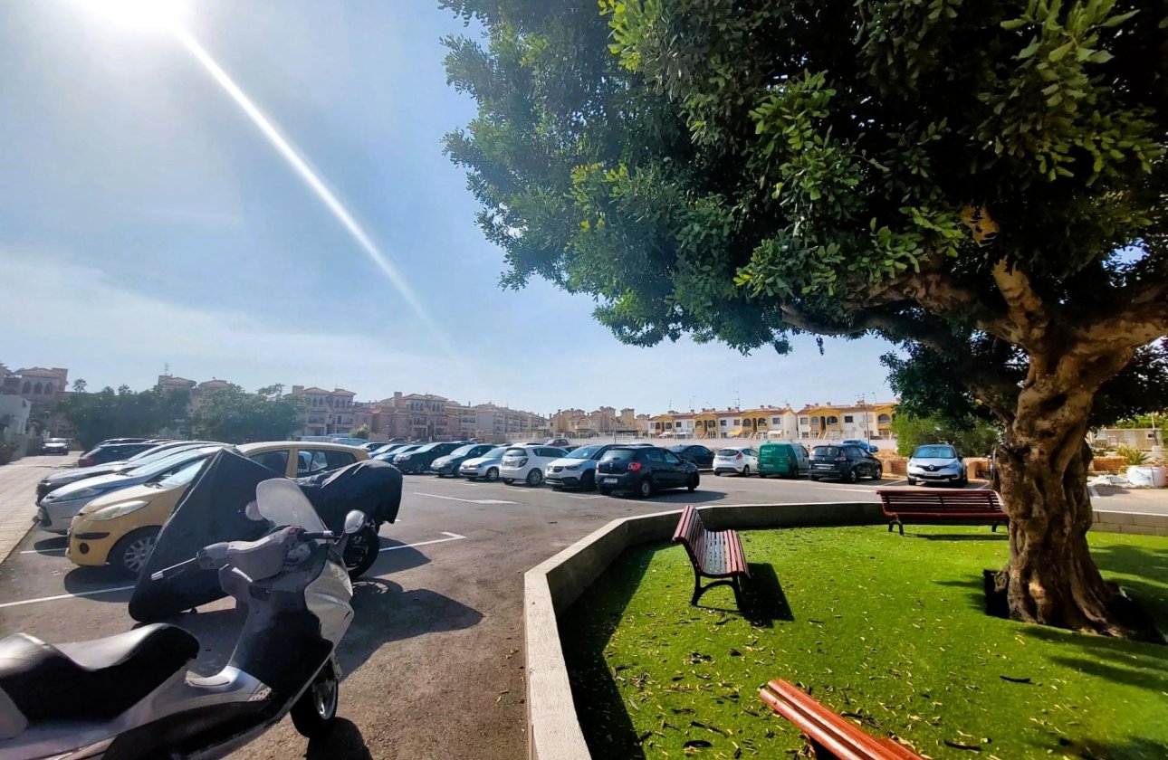 Resale - Upper floor bungalow -
Orihuela Costa - Playa Flamenca