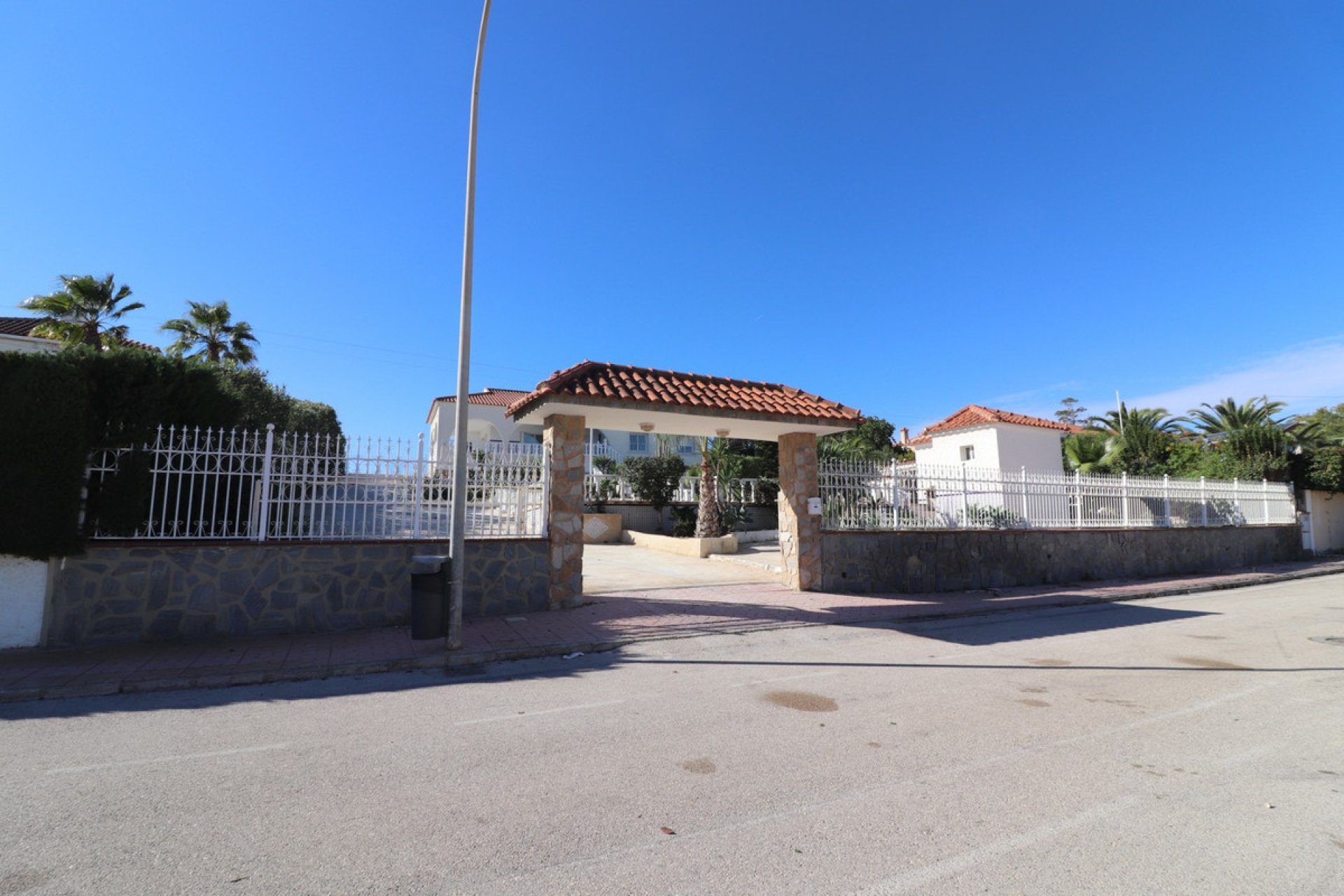 Resale - Villa -
Algorfa - Algorfa Centro