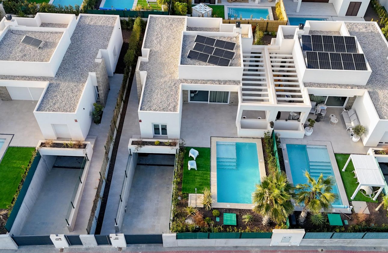 Resale - Villa -
Algorfa - Campo de Golf - Algorfa