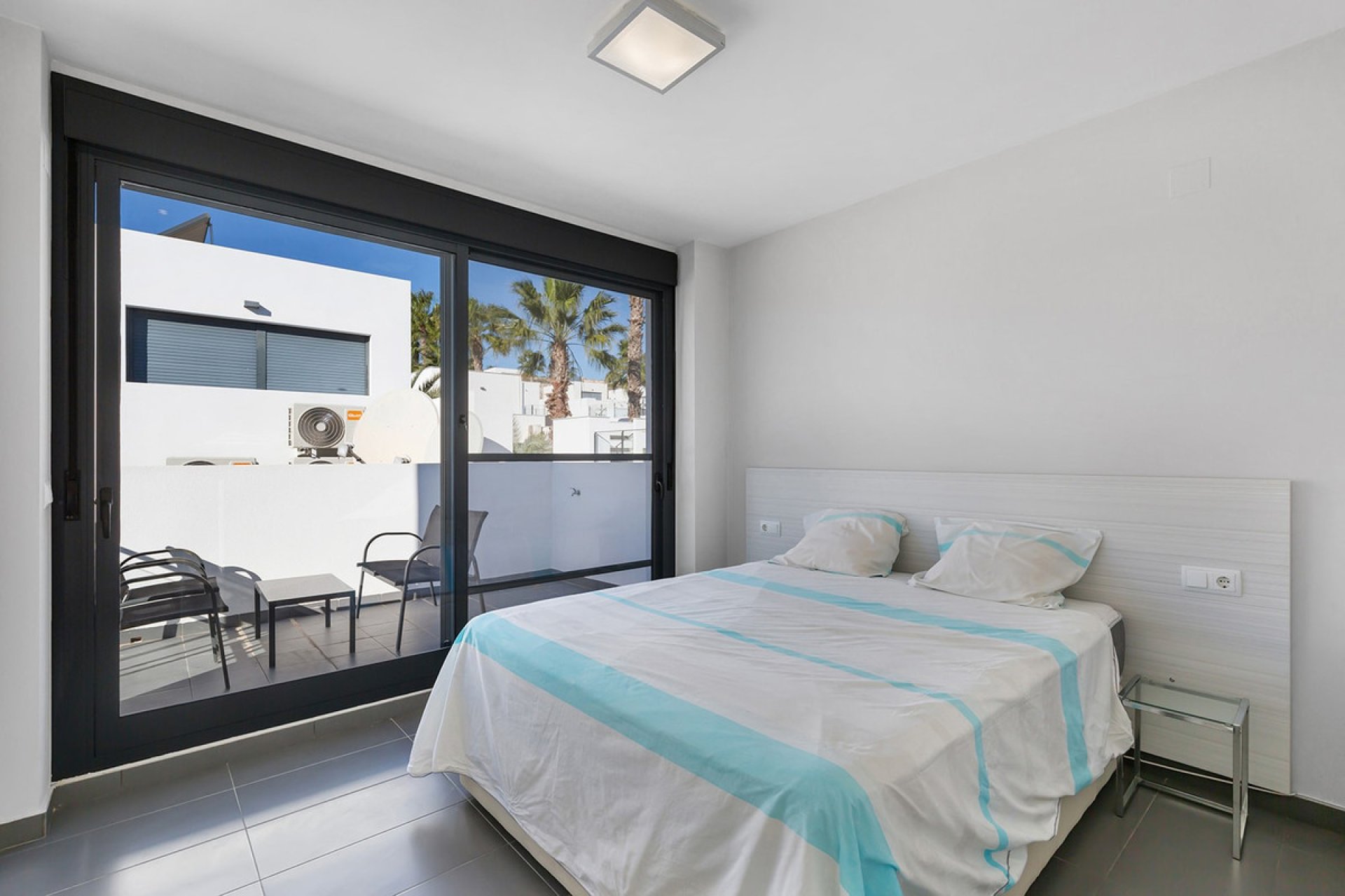 Resale - Villa -
Algorfa - La Finca Golf